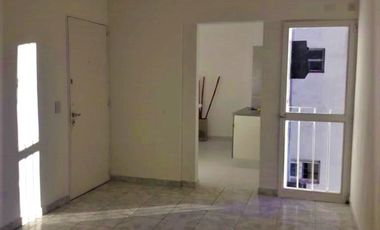 Oportunidad de inversión en Quilmes Centro - Amplio dos ambientes.