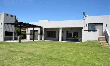 A Laguna - Alquiler s/ Muebles y Venta - Sin Pileta