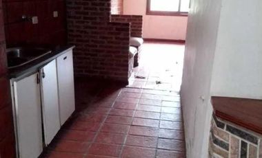 Casa en venta - 3 dormitorios 2 baños - Cochera - 490mts2 - Don Bosco, Quilmes