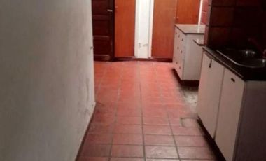 Casa en venta - 3 dormitorios 2 baños - Cochera - 490mts2 - Don Bosco, Quilmes