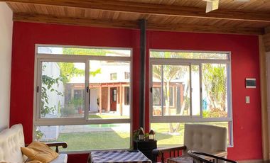 Casa en muy buenas condiciones y ubicación