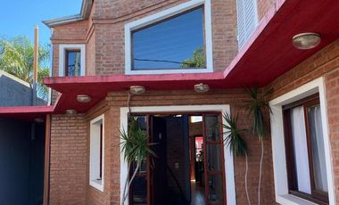 Casa en muy buenas condiciones y ubicación