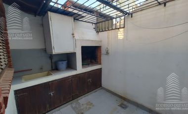 Dúplex en venta de 2 dormitorios c/ cochera en Costa Azul.