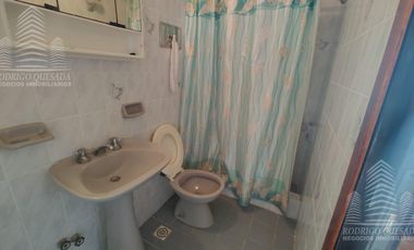 Dúplex en venta de 2 dormitorios c/ cochera en Costa Azul.