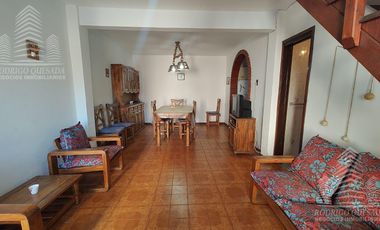 Dúplex en venta de 2 dormitorios c/ cochera en Costa Azul.