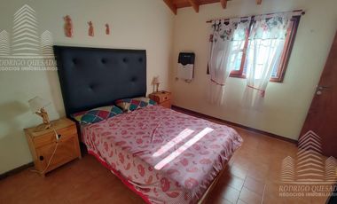 Dúplex en venta de 2 dormitorios c/ cochera en Costa Azul.