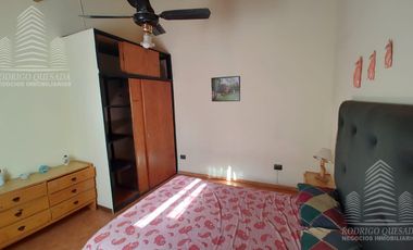 Dúplex en venta de 2 dormitorios c/ cochera en Costa Azul.