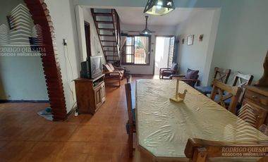 Dúplex en venta de 2 dormitorios c/ cochera en Costa Azul.