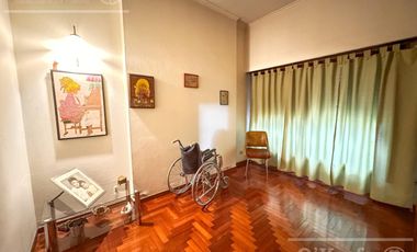 Casa en Venta de 4 Ambientes, Bernal.