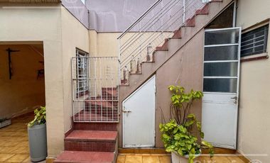 Casa en Venta de 4 Ambientes, Bernal.