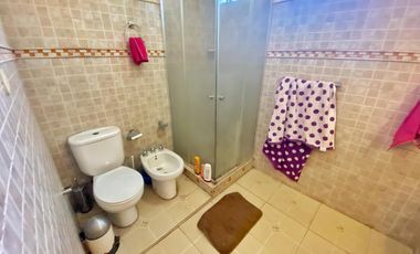 VENTA CASA 6 AMB 560 M2 LANUS OESTE
