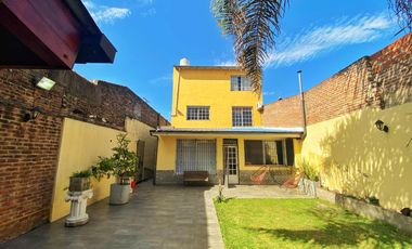 VENTA CASA 6 AMB 560 M2 LANUS OESTE