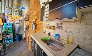 VENTA CASA 6 AMB 560 M2 LANUS OESTE