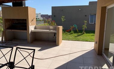 CASA VENTA CANNING BARRIO SANTA JUANA