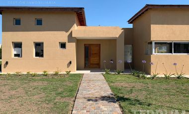 CASA VENTA CANNING BARRIO SANTA JUANA