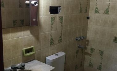 CASA CON DOS LOCALES EN VENTA Taborda  3729  (REMEDIOS DE ESCALADA)