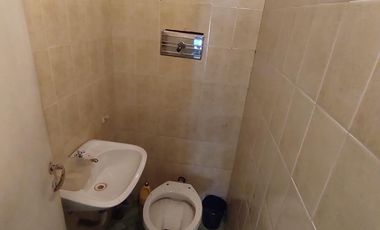 CASA CON DOS LOCALES EN VENTA Taborda  3729  (REMEDIOS DE ESCALADA)