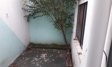 Venta PH en Lanús Este Tipo Casa 3 ambientes con 2 Patios y Terraza al Contrafrente