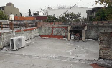 Venta PH en Lanús Este Tipo Casa 3 ambientes con 2 Patios y Terraza al Contrafrente