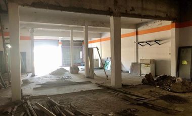 Edificio Comercial - Llavallol
