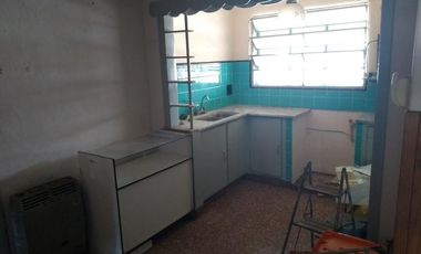 Edificio Comercial - Llavallol