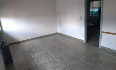 Edificio Comercial - Llavallol