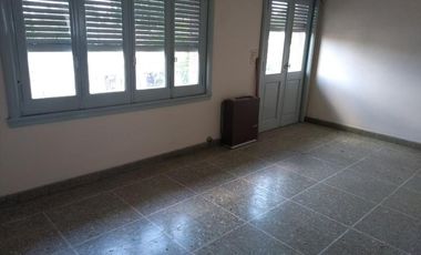 Edificio Comercial - Llavallol
