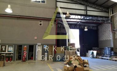 OPORTUNIDAD! IMPECABLE NAVE EN PARQUE INDUSTRIAL