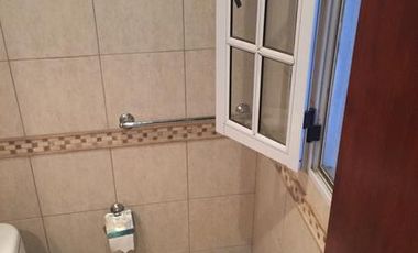 Casa en Venta en  444 e/ Belgrano y 23 City Bell - Alberto Dacal Propiedades