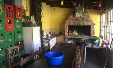 Casa en Venta en  444 e/ Belgrano y 23 City Bell - Alberto Dacal Propiedades