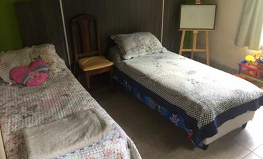 Casa en Venta en  444 e/ Belgrano y 23 City Bell - Alberto Dacal Propiedades