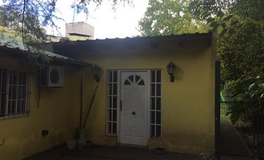 Casa en Venta en  444 e/ Belgrano y 23 City Bell - Alberto Dacal Propiedades