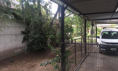 Casa en Venta en  444 e/ Belgrano y 23 City Bell - Alberto Dacal Propiedades