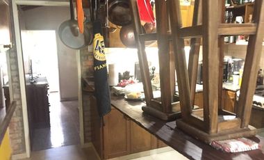 Casa en Venta en  444 e/ Belgrano y 23 City Bell - Alberto Dacal Propiedades