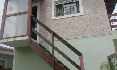 Casa venta - 3 dormitorios - 2 baños - 2 cocheras - 520mts2 totales - Villa Gesell