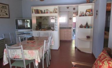 Casa venta - 3 dormitorios - 2 baños - 2 cocheras - 520mts2 totales - Villa Gesell