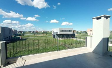 RIBERAS | Casa con Sauna Propio   3 dorm   escritorio   luz natural propia |  Puertos del Lago