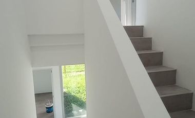 RIBERAS | Casa con Sauna Propio   3 dorm   escritorio   luz natural propia |  Puertos del Lago
