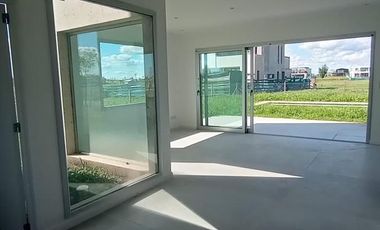 RIBERAS | Casa con Sauna Propio   3 dorm   escritorio   luz natural propia |  Puertos del Lago