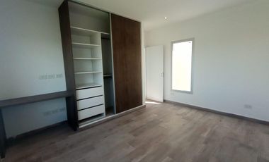 RIBERAS | Casa con Sauna Propio   3 dorm   escritorio   luz natural propia |  Puertos del Lago