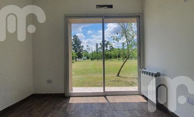 VENTA CASAS DE 3  DORMITORIOS EN MIRALAGOS