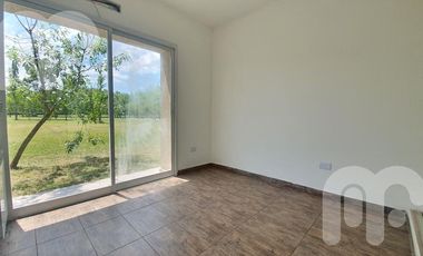 VENTA CASAS DE 3  DORMITORIOS EN MIRALAGOS