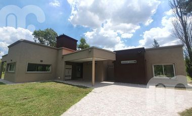 VENTA CASAS DE 3  DORMITORIOS EN MIRALAGOS