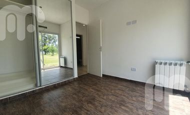 VENTA CASAS DE 3  DORMITORIOS EN MIRALAGOS