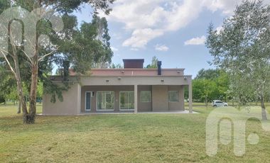 VENTA CASAS DE 3  DORMITORIOS EN MIRALAGOS