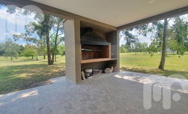 VENTA CASAS DE 3  DORMITORIOS EN MIRALAGOS