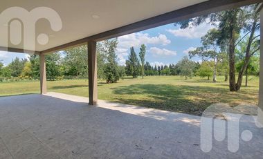 VENTA CASAS DE 3  DORMITORIOS EN MIRALAGOS