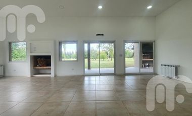 VENTA CASAS DE 3  DORMITORIOS EN MIRALAGOS