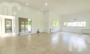 VENTA CASAS DE 3  DORMITORIOS EN MIRALAGOS