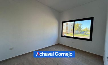 VENTA |  Casa de 3 dormitorios   escritorio/ Playroom - Barrio Araucarias, Puertos